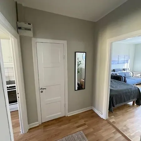 Apartment Newly Renovated Close To Centre *