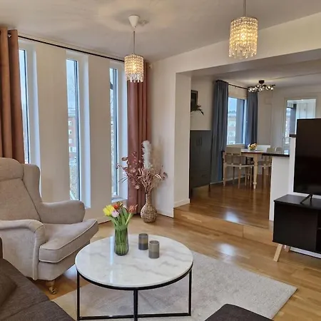 Aekta Studio 2 דירה *