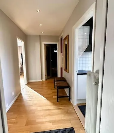 Apartment Familjevaenlig Nyrenoverad Vaning *