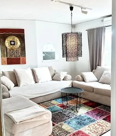 Familjevaenlig Nyrenoverad Vaning Apartment Gothenburg