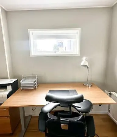 Familjevaenlig Nyrenoverad Vaning *