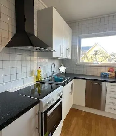 Διαμέρισμα Familjevaenlig Nyrenoverad Vaning Γκέτεμποργκ