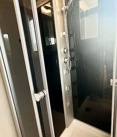 Familjevaenlig Nyrenoverad Vaning Apartment