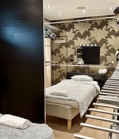 Familjevaenlig Nyrenoverad Vaning *