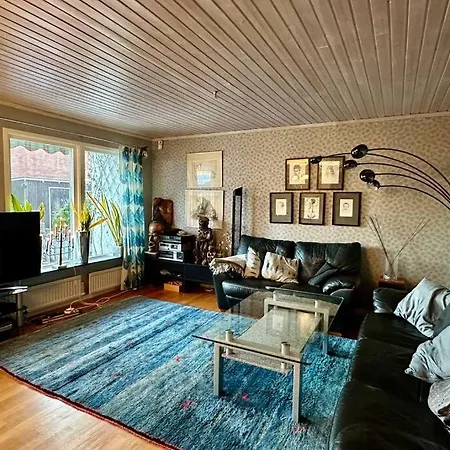 Familjevaenligt Hus Naera *