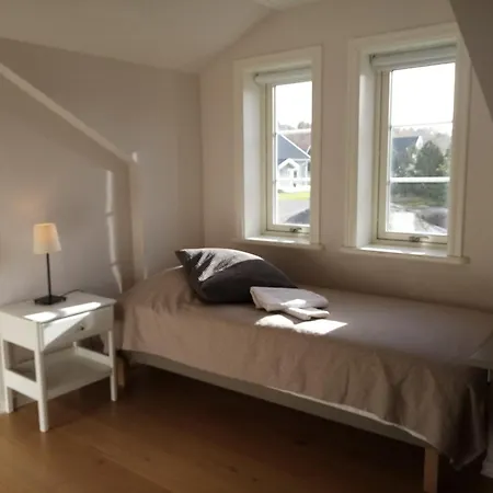 Villa Gula Huset