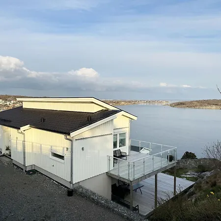 Fantastic With A Sea View In Torslanda
