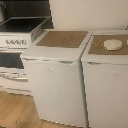 Homestay Stort Med Kok, Stort Badrum Och Gratis Parkering