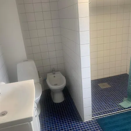 Homestay Stort Med Kok, Stort Badrum Och Gratis Parkering *