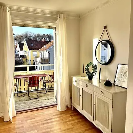 Villa Big House In Oergryte Gothenburg