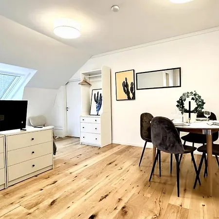 Big House In Oergryte Villa *