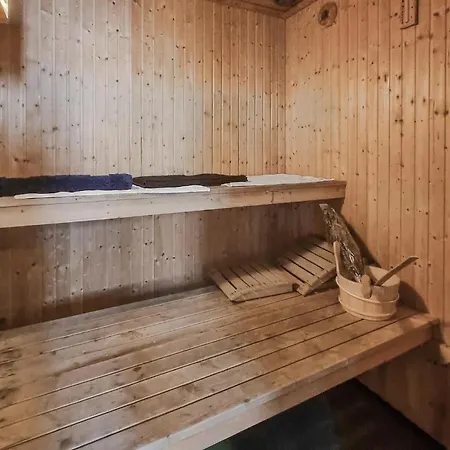 別荘 Awesome In Vaestra Froelunda With Sauna