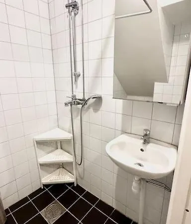 Superhomes 1 Br Apartment