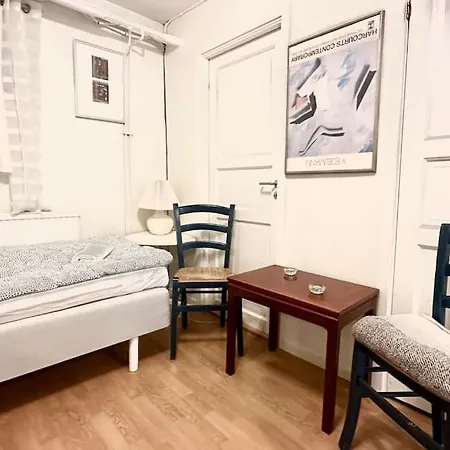 Superhomes 1 Br Apartment