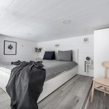 Hotel Waterfront 4*