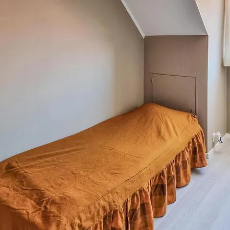 3 Bedroom Cozy In Vaestra Froelunda * Gothenburg