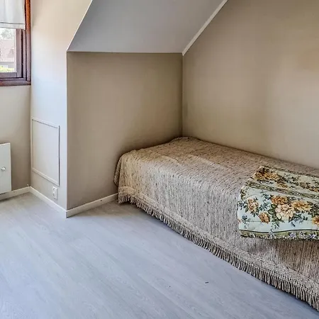 Holiday home 3 Bedroom Cozy In Vaestra Froelunda