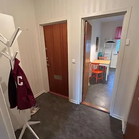 1 Bedroom In Apartment *