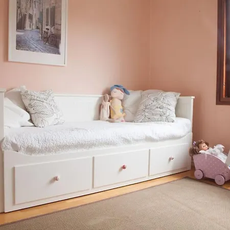 With Pool Close To 빌라 *