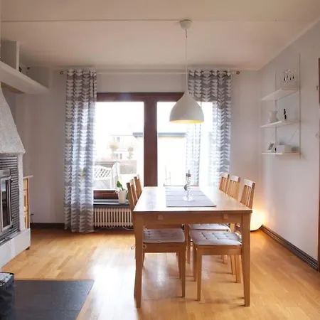 With Pool Close To 빌라 *