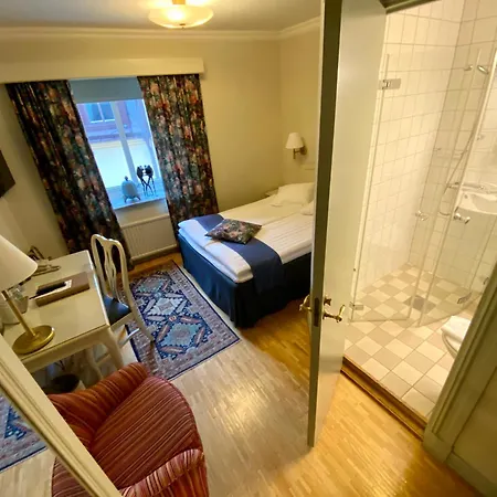 Royal Hotel