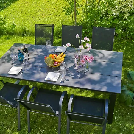 Haha Nordic Partille Large 3br For 7 Guests With 2 Kitchens, Garden & Parking Apartment Göteborg