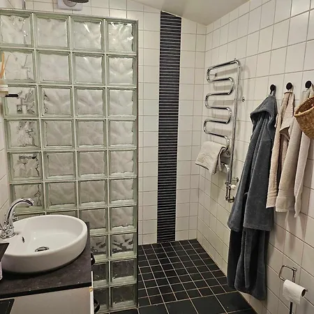 30-tals Med Naerhet Centrala Gbg * Gothenburg