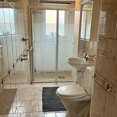 Cosy 2 Bedroons In *