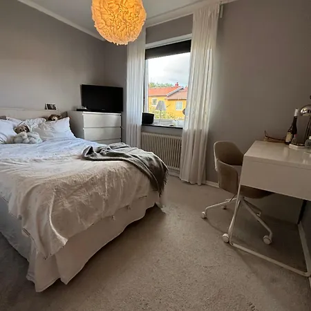 빌라 The Yellow Townhouse