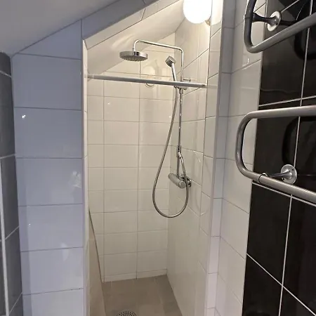 Penthouse For Workers & Familys Near Skf شقة *
