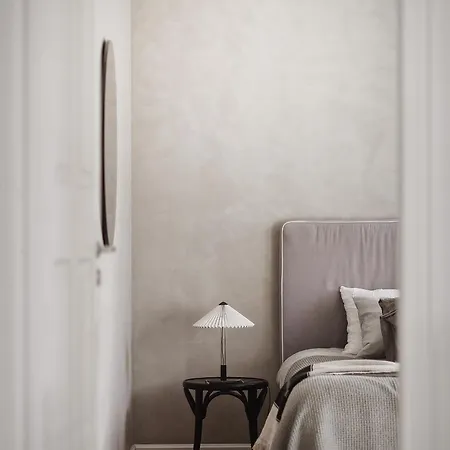 En Sekelskifteslaegenhet Med Grym Utsikt I Centrala Appartement