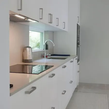 Big House For Workers & Familys Near Volvo 아파트 예테보리