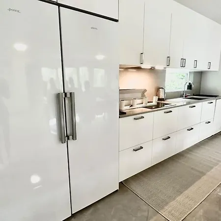 아파트 Big House For Workers & Familys Near Volvo