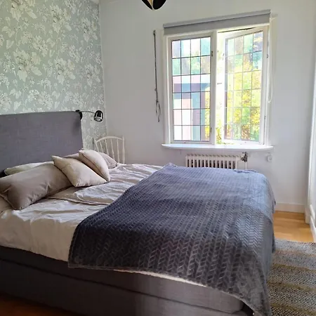 Fristaende I Saevedalen Naera * Gothenburg