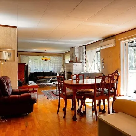 Big House For Workers & Familys Near Volvo 아파트 *