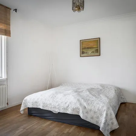 En Modern, Stor Laegenhet Apartment