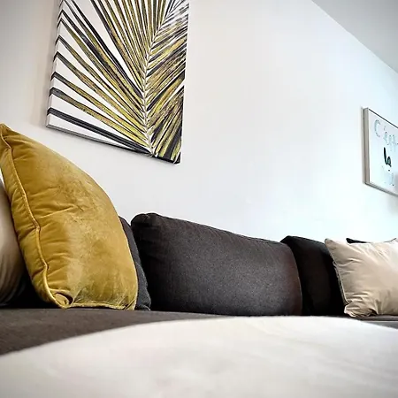 Lägenhet Elegant In Lovely Location *