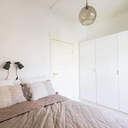 Modern, Light Apt City Center ヨーテボリ