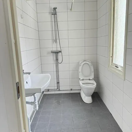 6 Laegenheter Foerdelat Pa 15 Sovrum Gothenburg