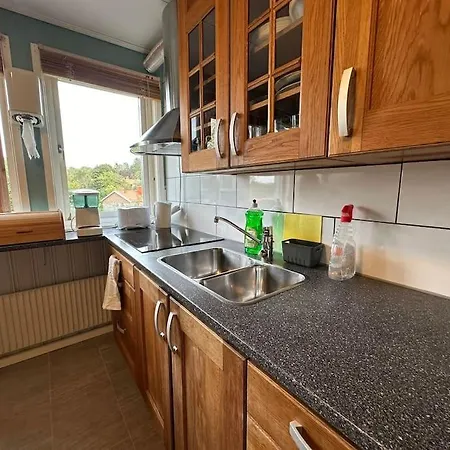 Cozy And Convenient Apartment *