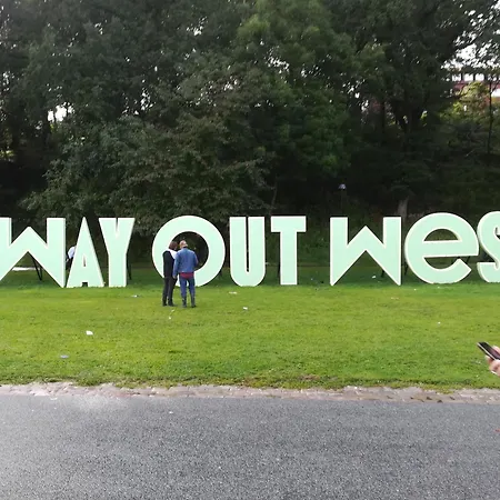 民宿 Cozy Accommodation, Single Or Bed In Dormroom *