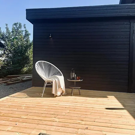Nyrenoverad Laegenhet I Appartement