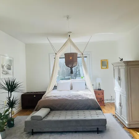 Ubytování v soukromí Haha Familjesol Cozy 2 Bedroom Family With Private Kitchen Balcony And Free Parking *