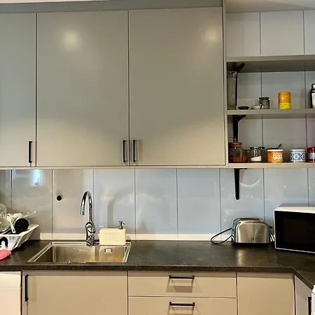 Stor Takvaning I Centrum Apartment