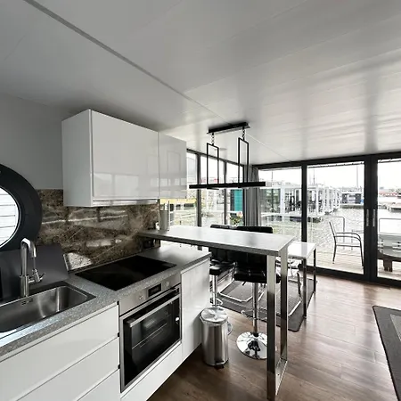 Botel La Mare 3*