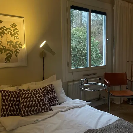 Отель Ewa & Maude 2*