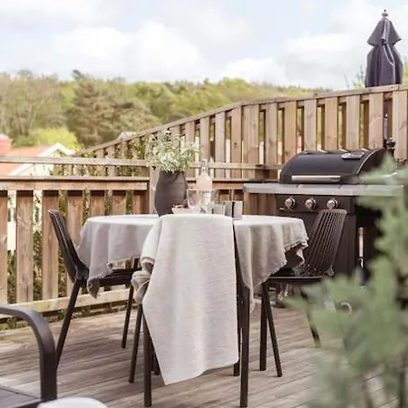 Townhouse Med Bastu, 4 Vaningar Naera Liseberg Göteborg