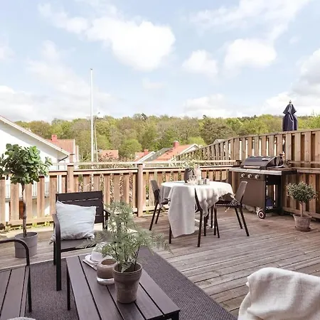 Townhouse Med Bastu, 4 Vaningar Naera Liseberg Villa Göteborg