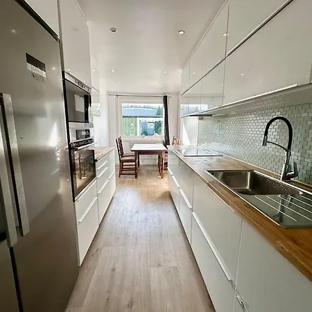 Workers And Family's Favorite Home, Free Parking Villa *