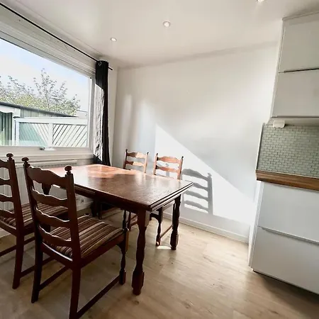 Workers And Family's Favorite Home, Free Parking Villa Gothenburg
